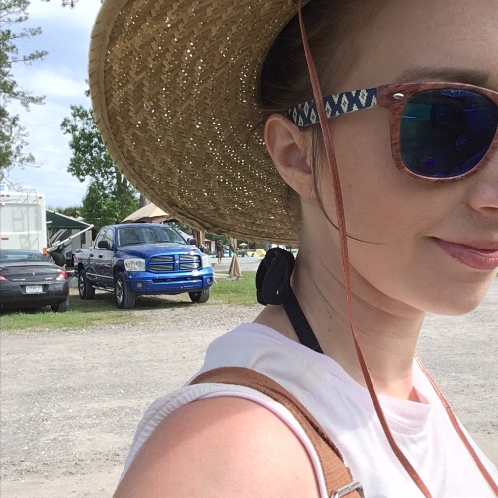 Meet your Posher, Cayla